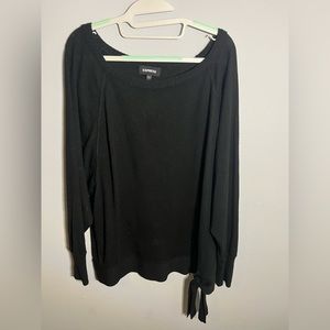 L Express black top with tie